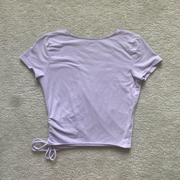 HOLLISTER Lavender Wrap Top ✨ 50% OFF BUNDLES ✨ - Picture 2 of 5
